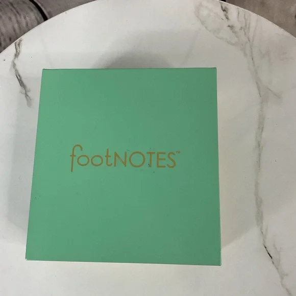🐘 Footnotes MOM Necklace